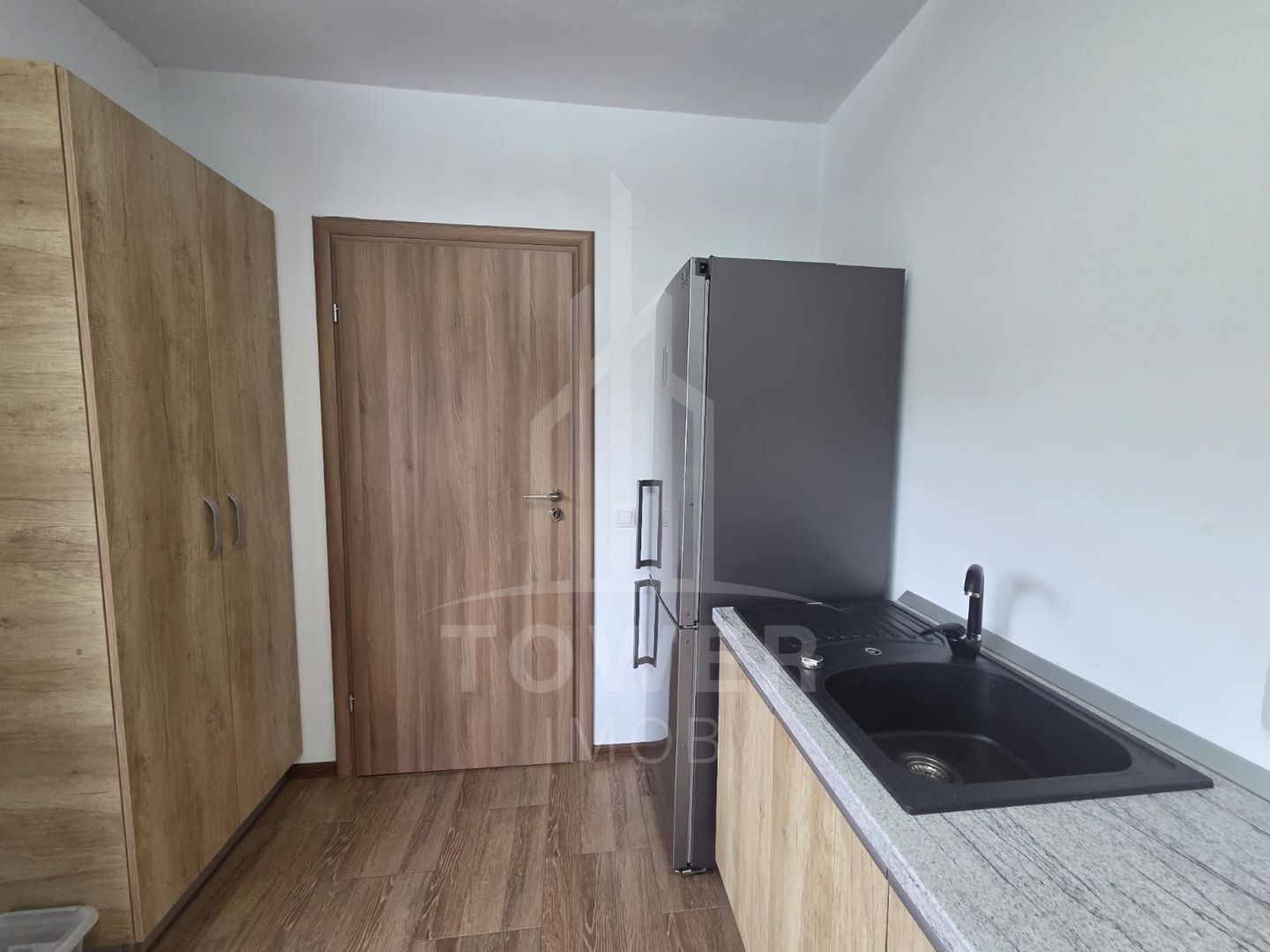 Casă de închiriat - Zona Gușterița, vedere spre munte - Poză 13