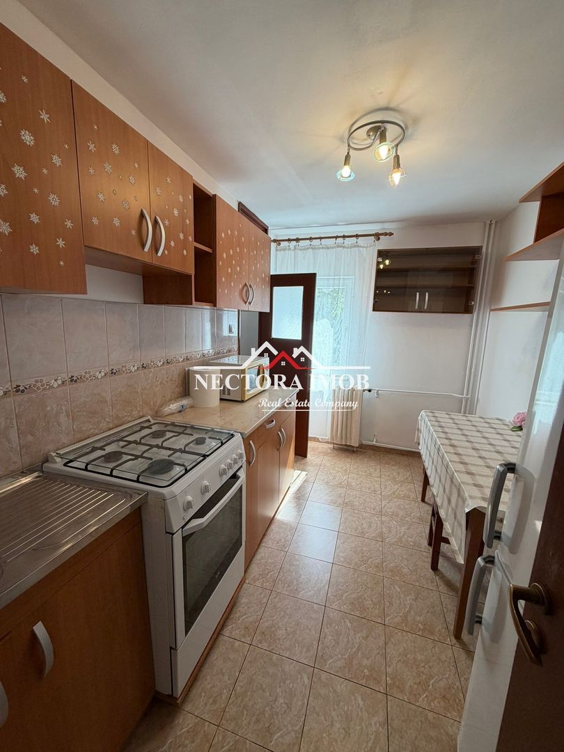 NECTORA IMOB-Apartament 3 camere, Str. Sf. Apostol Andrei, Etaj 2,65mp - Poză 7