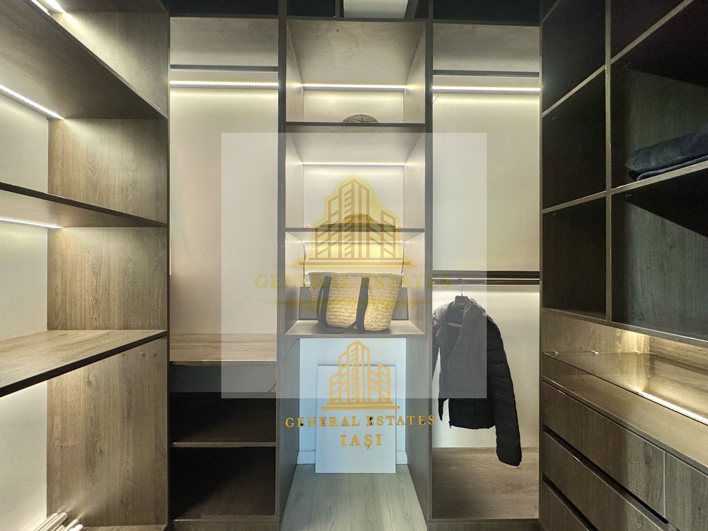 Vânzare apartament cu 2 camere, 98 m.p. Complexul Evergreen Towers - Poză 12