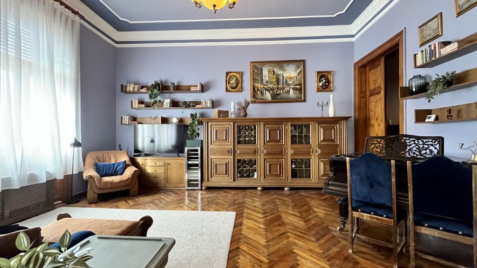 Apartament grandios cu vedere spectaculoasă spre Piața Libertății - Poză 4