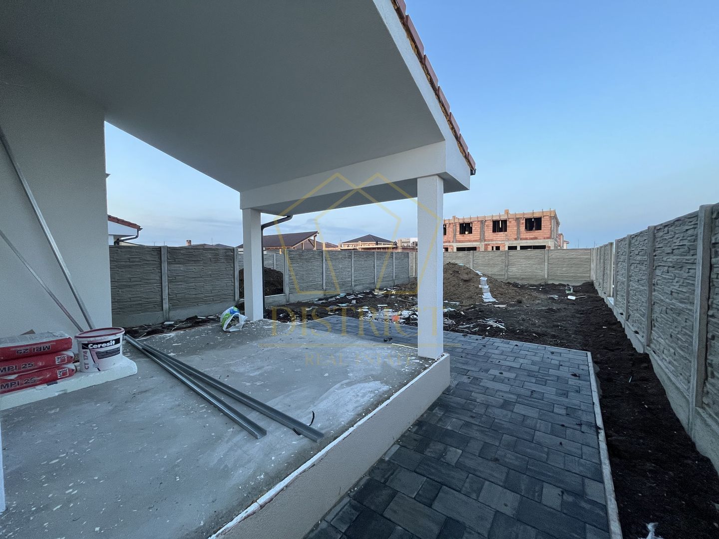 Duplex cu 4 camere despărțit prin camera tehnica | Mosnita Noua - Poză 4