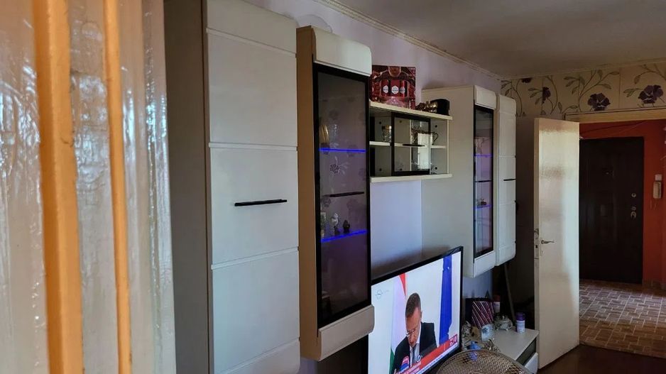 BRASADAS vinde ap 2 cam la etajul 4/4 în zona Micro 14. - Poză 1