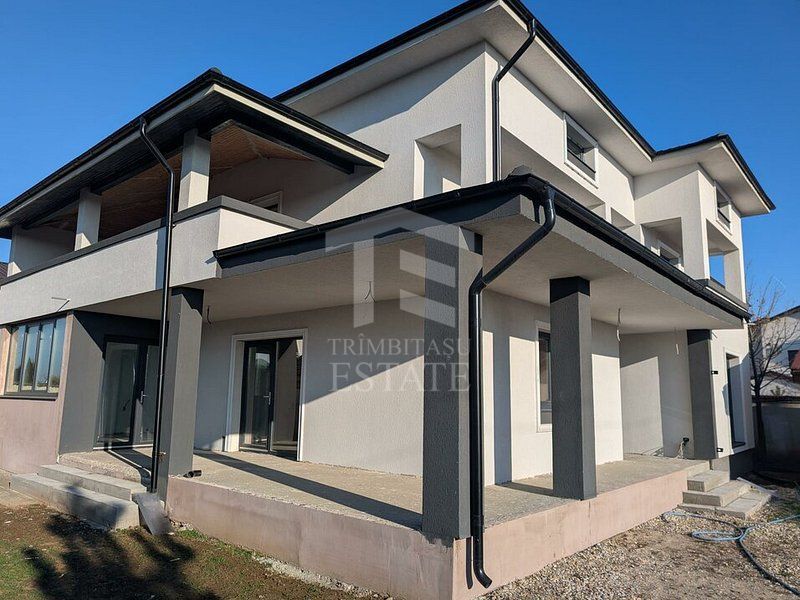 Casă Spațioasă 242 mp Utili și 600 mp Teren – Dragomirești-Deal - Poză 2
