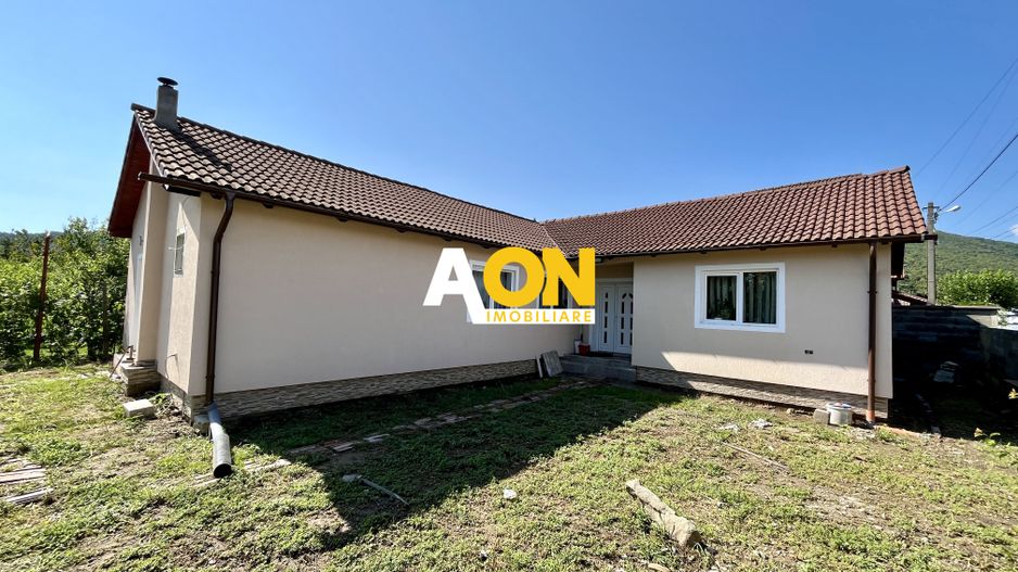 Casă Individuală, 1056mp de Teren, Șard - Poză 1