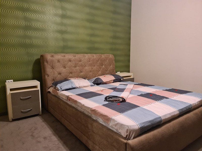 Vila P+1E,  7 camere, curte amenajata   - zona Mall, George Cosbuc - Poză 7