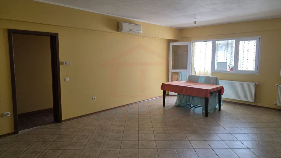 Vanzare apartament cu 3 camere, zona(General), sup. 98 mp, pret 125000 - Poză 1