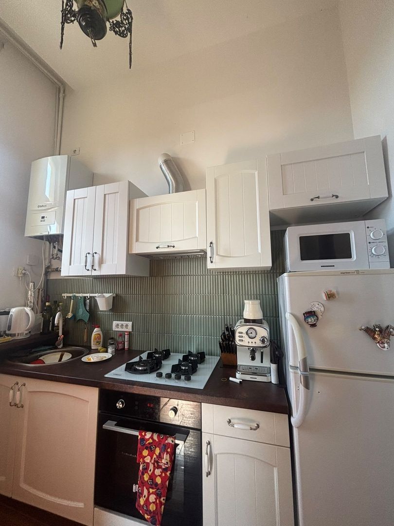 Apartament 2 camere, ultracentral, str.Traian Mosoiu - Oradea - Poză 7