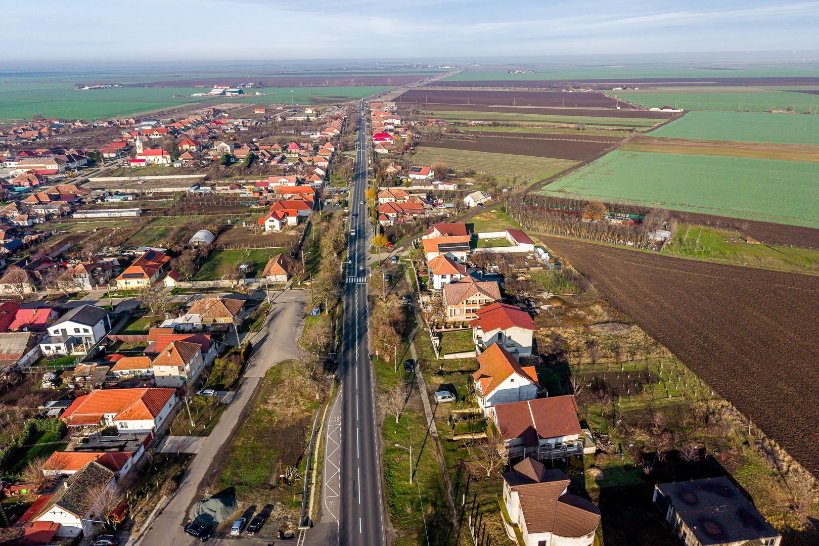 Vila noua semifinisata D+P+E la strada principala Comision 0 - Poză 4