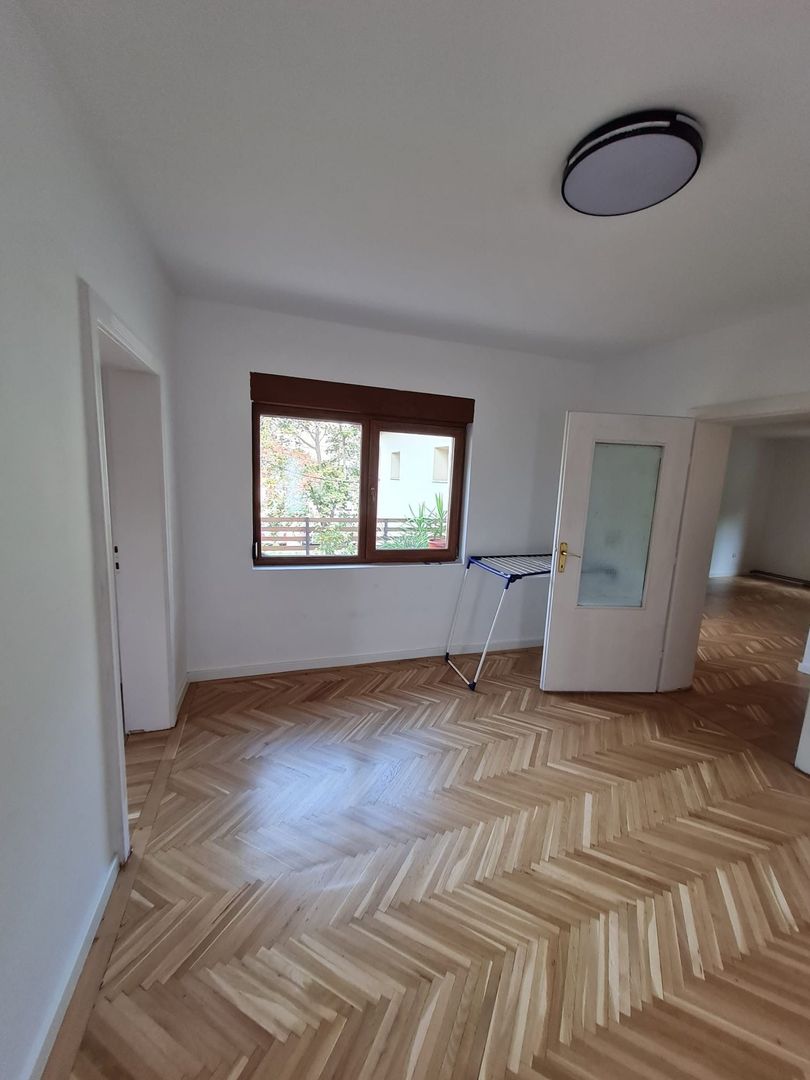 Casa solida în zona Bogdanestilor pretabilă birouri - Poză 17