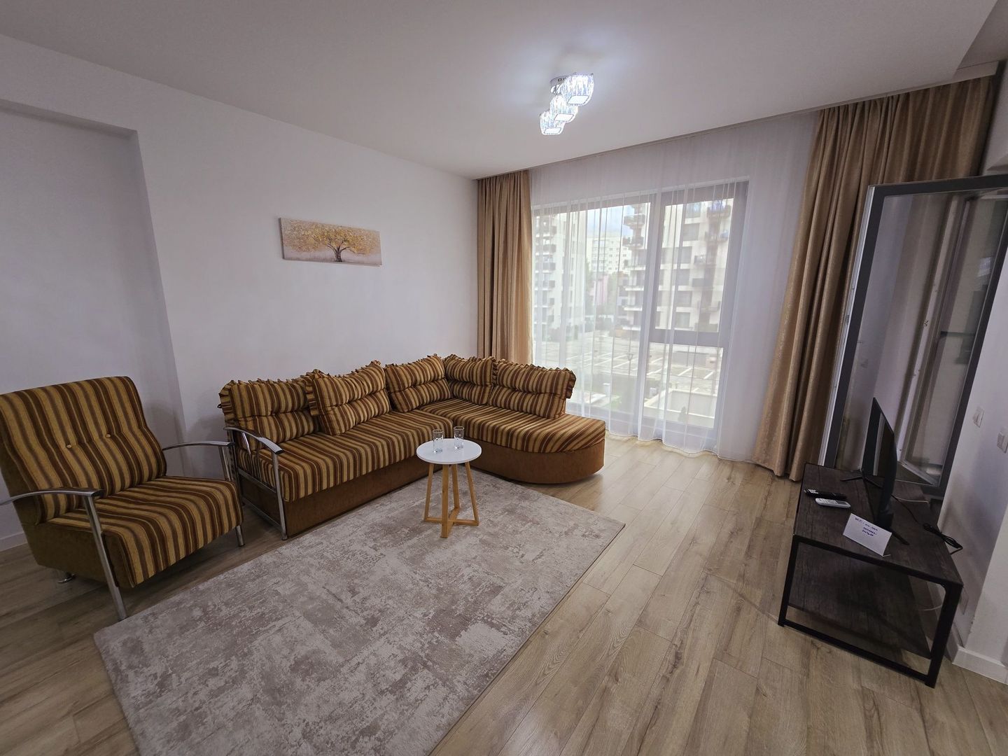 Apartament de inchiriat - Poză 2