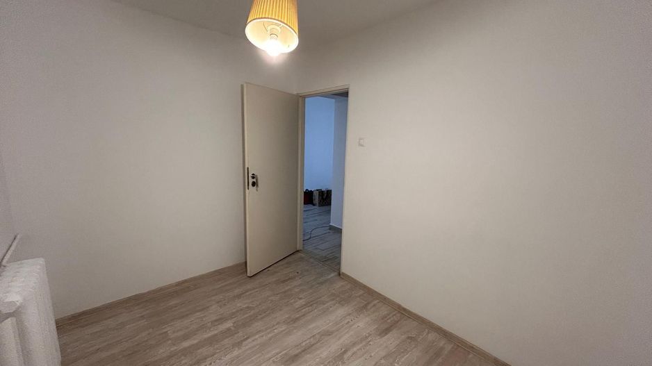 Apartament 2 camere, renovat, instalatii noi, parcare - Poză 8