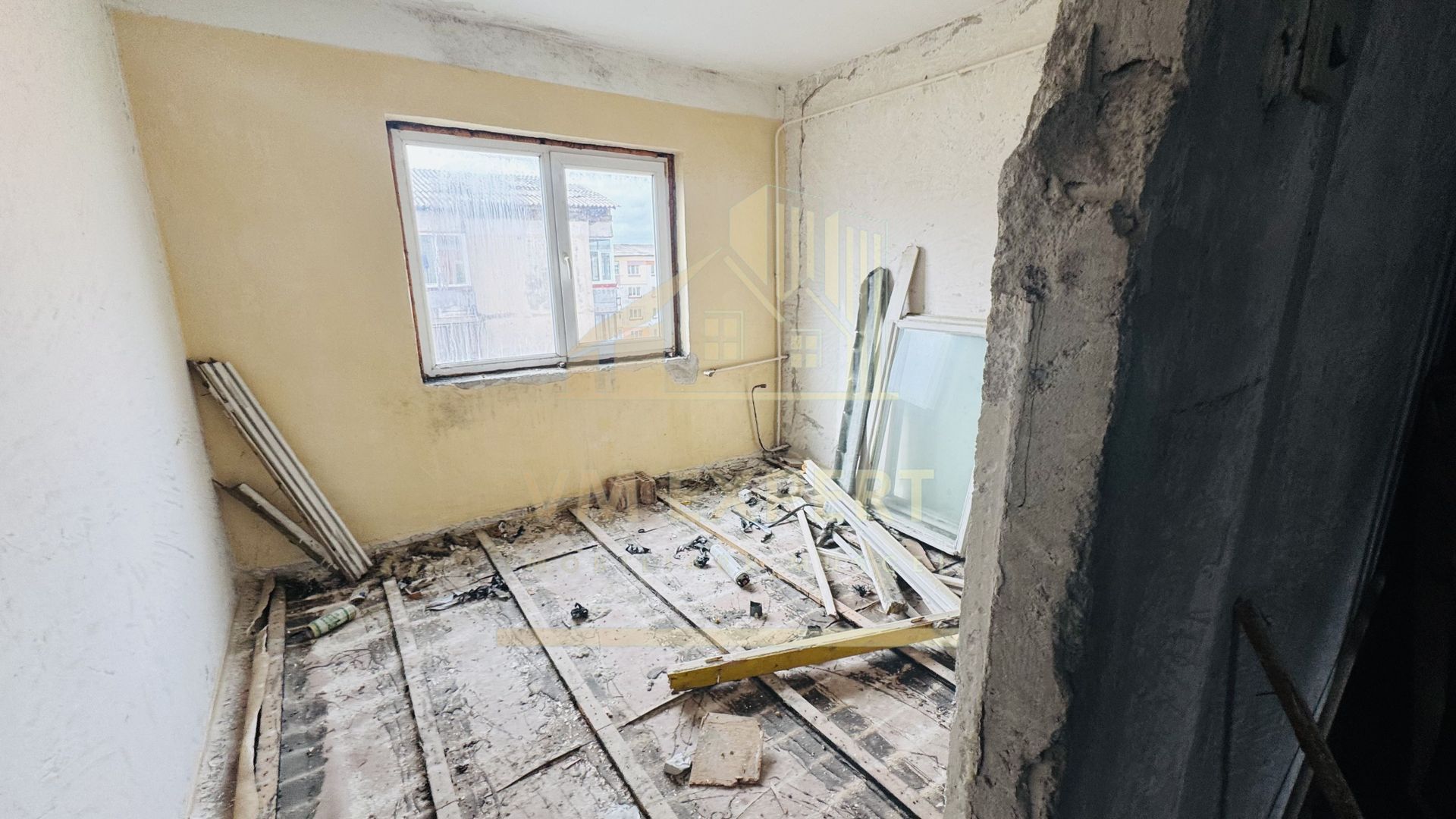 APARTAMENT 3 CAMERE ETAJ 4 GRUI CAMPULUNG - Poză 7