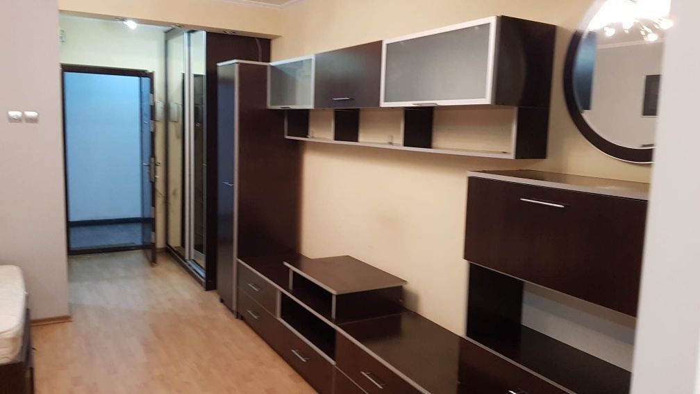 Garsonieră renovata, pet friendly, etaj 1, balcon, aproape metrou Titan - Poză 2