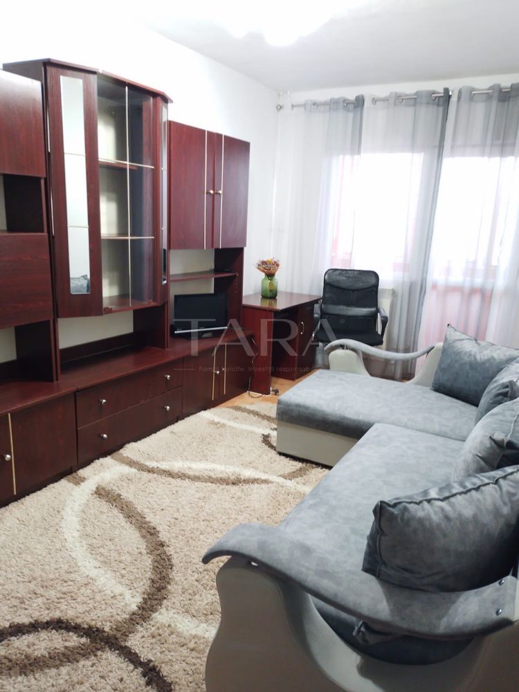Garsonieră cu balcon, etaj intermediar. - Poză 1