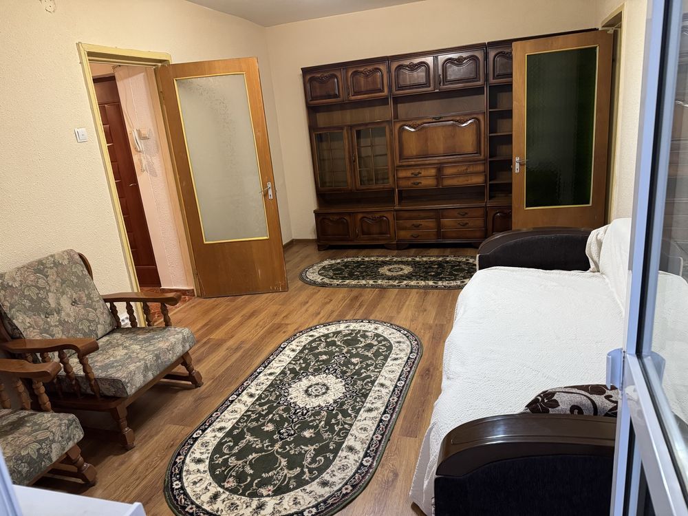 Apartament 3 camere de închiriat Tineretului - Poză 3