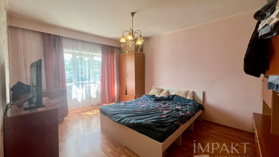 Apartament cu 3 camere decomandate in zona Primaverii - Poză 1