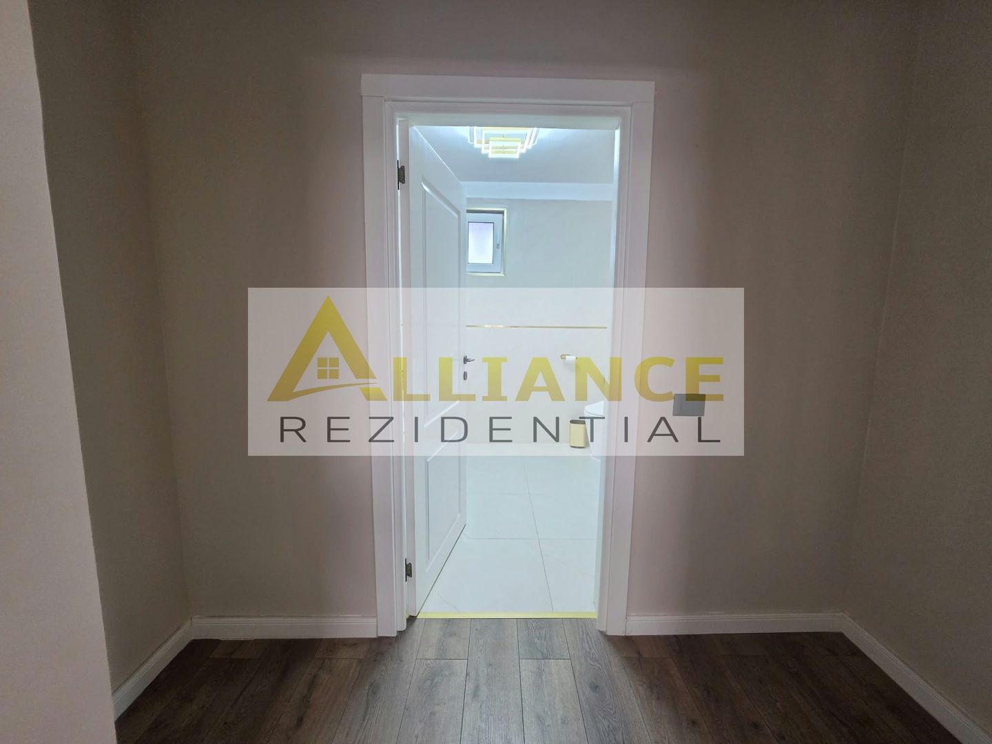 Vila 4 camere | Pozitie excelenta | Mutare imediata - Poză 21