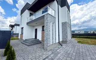 Casă premium 4 camere | Prima închiriere| 3 băi | Pet Friendly | Cristian - Poză 12