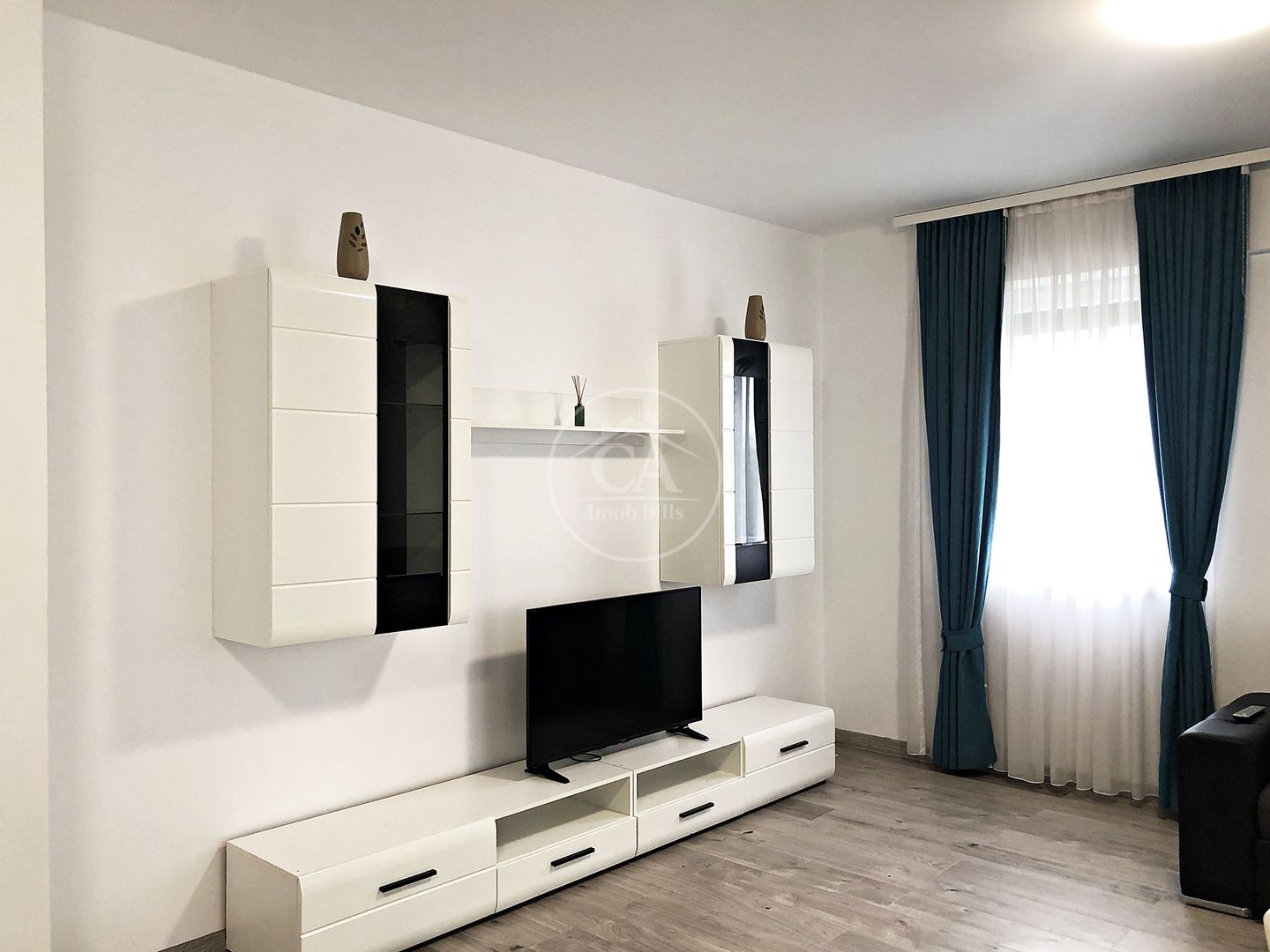 Apartament cu 3 camere de inchiriat in Prima Onestilor, Oradea - Poză 1