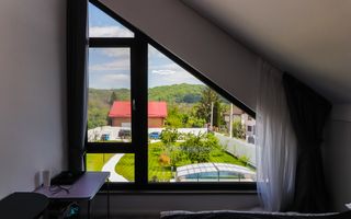 VILĂ MODERNĂ DE LUX CU PISCINĂ, FOTOVOLTAICE ȘI FOIȘOR – BREAZA - Poză 32