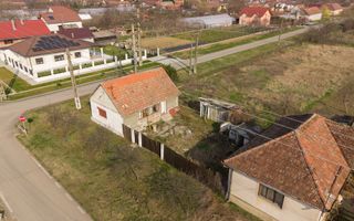 Teren 1.570 mp + casă din cărămidă–zonă liniștită - Poză 3