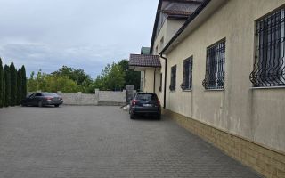 Vânzare, spațiu comercial, 237,9 mp, satului Siret. - Poză 3