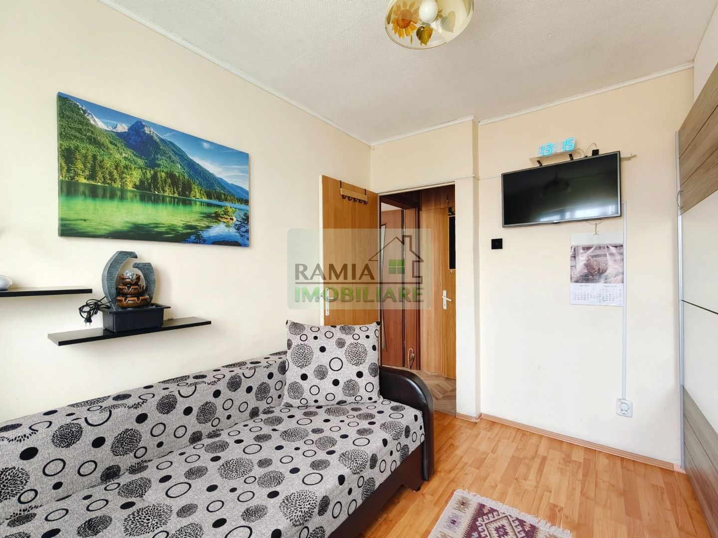 Apartament 3 camere, Cartierul Florilor, Boxă și parcare - Poză 7