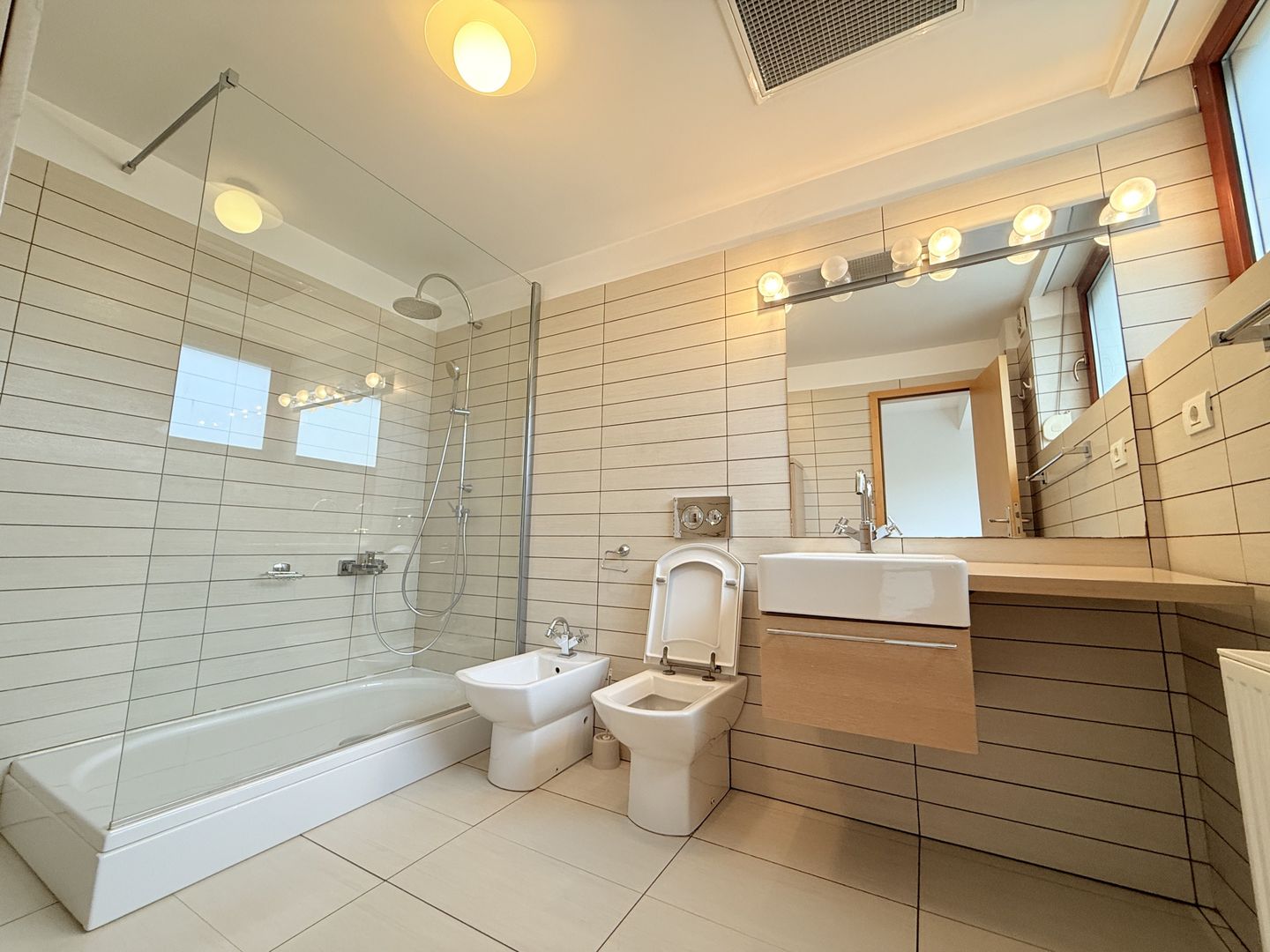 APARTAMENT DEOSEBIT ADIACENT CALEA VICTORIEI - Poză 12