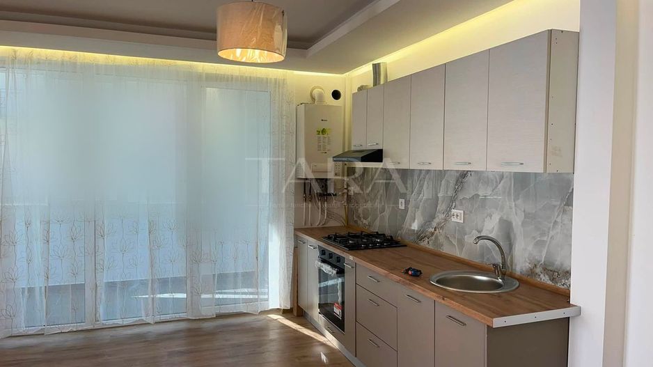 Apartament modern cu 3 camere, balcon închis, boxă, zona Eroilor. - Poză 2