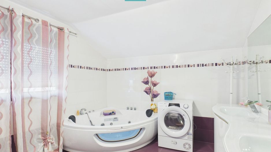 Vilă cu 4 camere in Livada - Poză 8