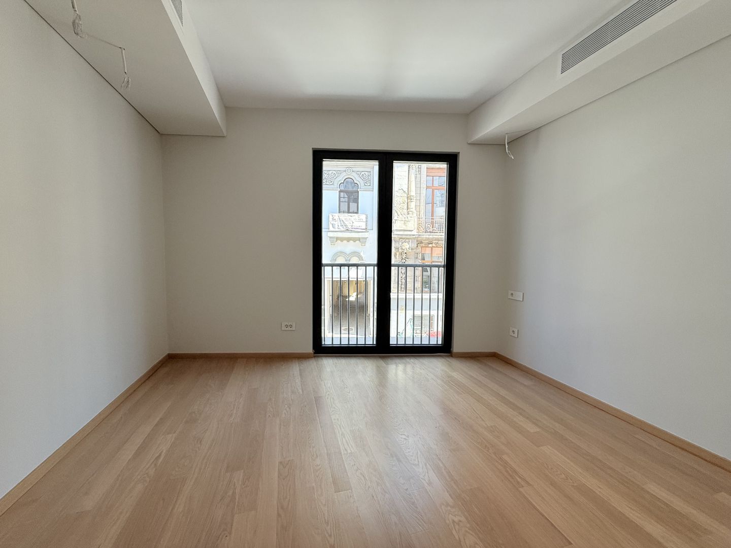 Ultracentral | 3 camere | 37 mp terasa | Centralis | Parcare - Poză 13