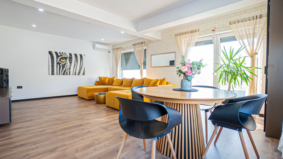 Lumina – Casa P+1E de vânzare, mobilată/echipata, cu piscină si garaj. - Poză 3