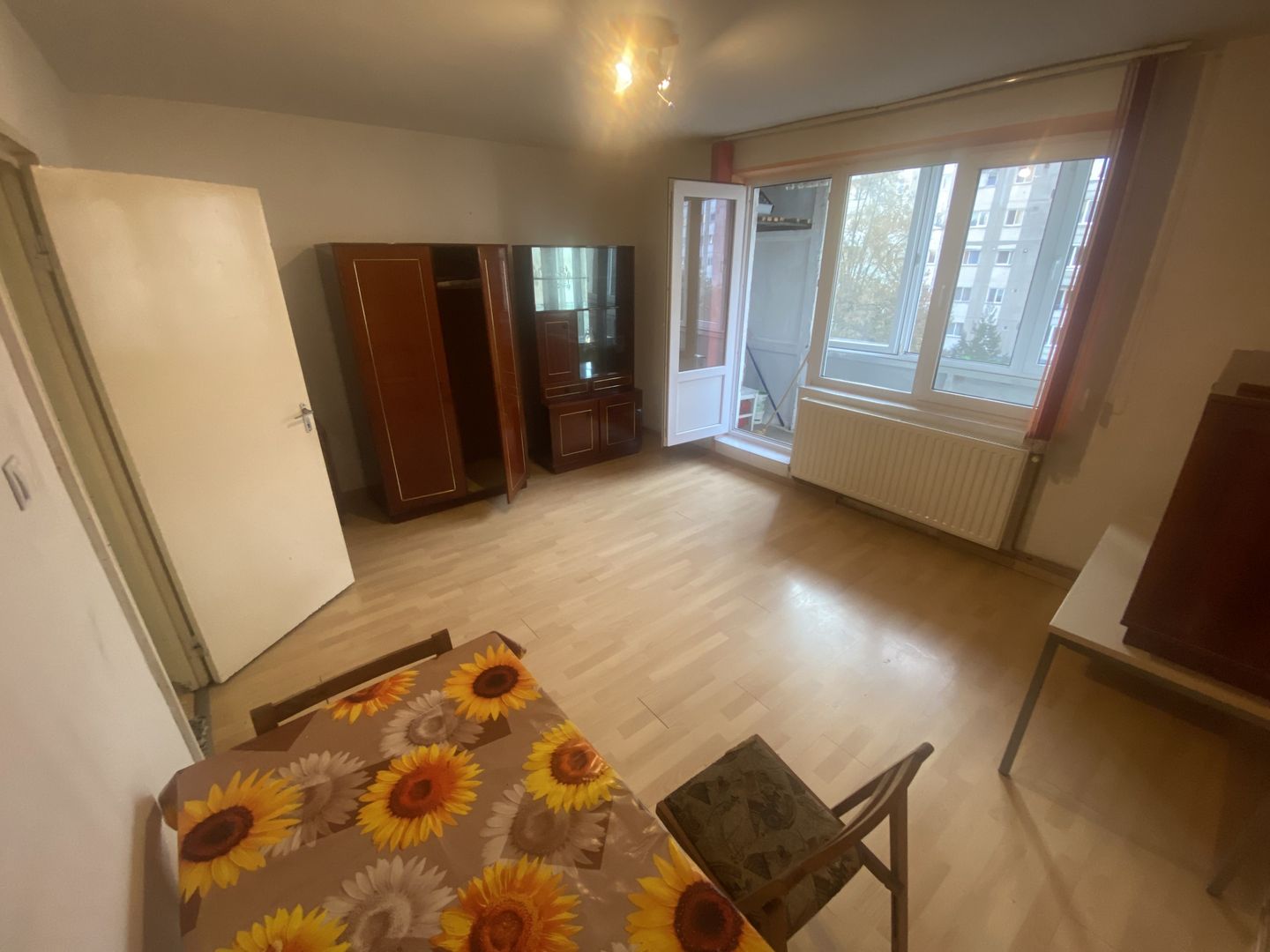 Apartament cu 1 camera,zona Dambu Pietros - Poză 1