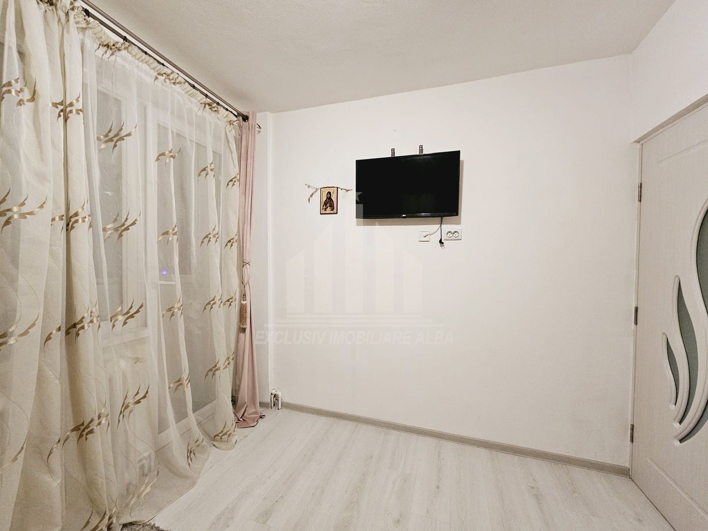 Apartament cu 3 camere decomandate, Ampoi 2 - Poză 4