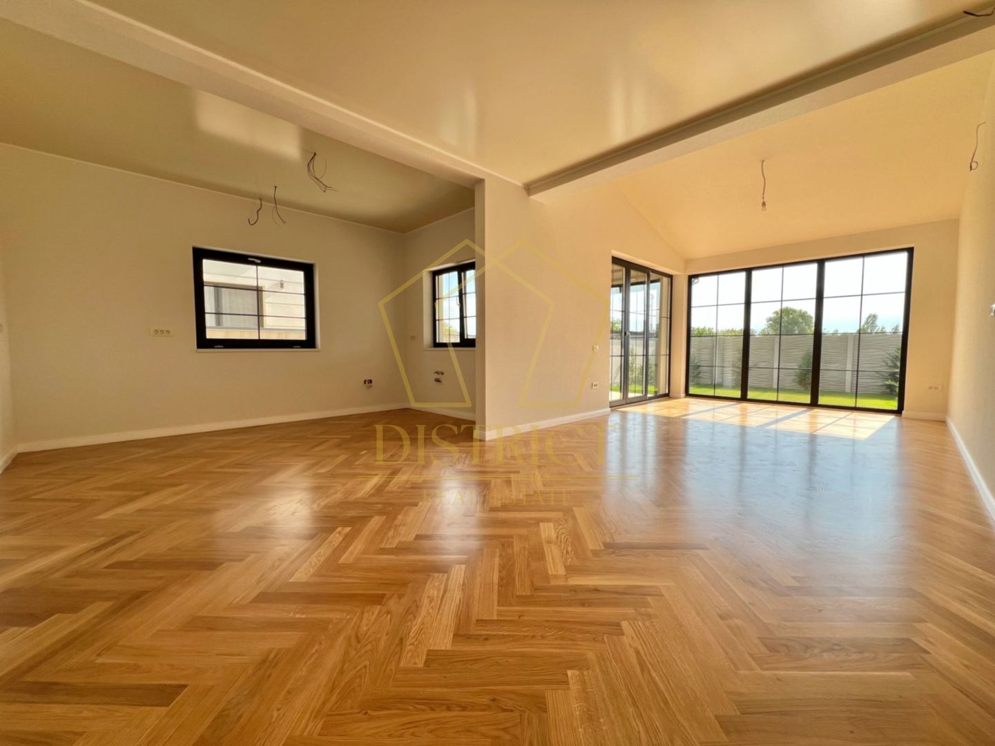 Duplex superb cu 5 camere | Braytim - Poză 1