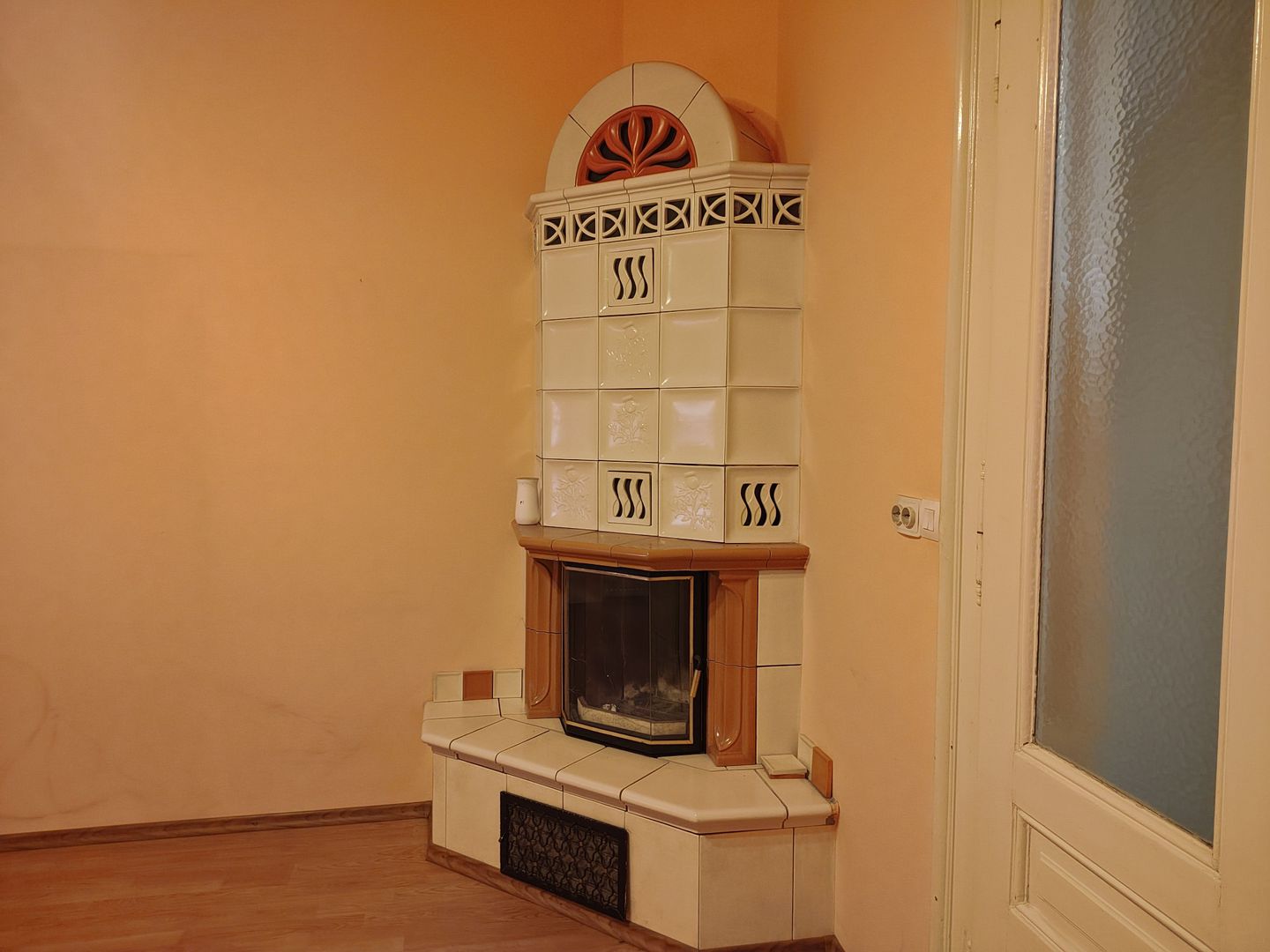 Apartament la casă cu front stradal,  str. M. Eminescu. 119 900 E. - Poză 9