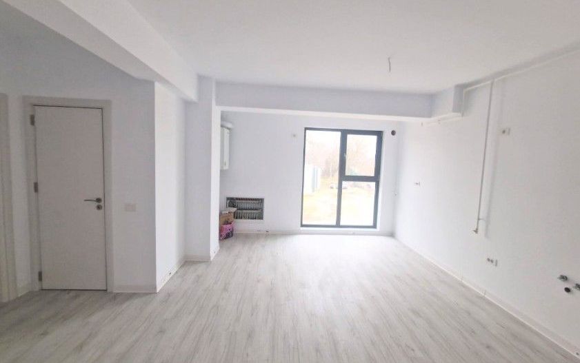 Apartament 3 camere, terasă 31 mp Otopeni central | parcare, comision 0 - Poză 2