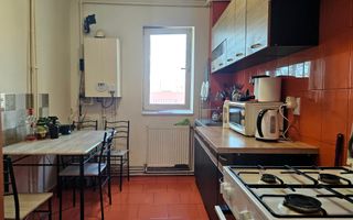 Oportunitate. Apartament cu trei camere, zona Astra 57 mp - Poză 3
