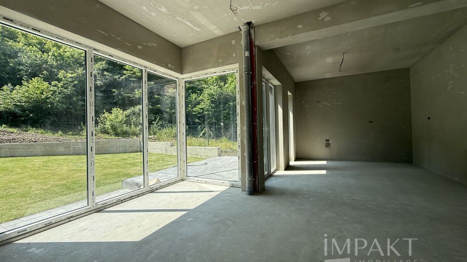 Case cuplate la liziera padurii , ideale pentru 2 familii ! - Poză 9