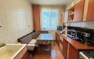 Apartament 2 camere semidecomandat/nemobilat - zona Fratii Golesti - Poză 10