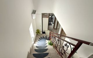 Vila insiruita mobilata si utilata / 4 camere/ 3 Bai / Curte proprie - Poză 8