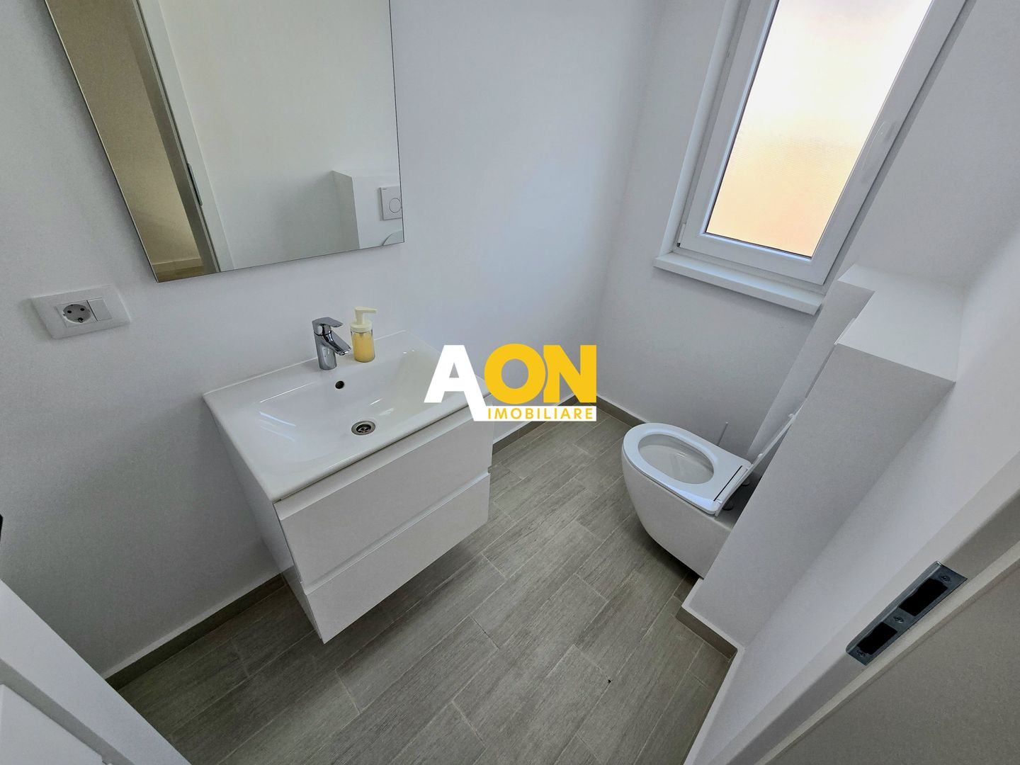 1/2 Duplex, 4 Camere, Ultrafinisat, Zona Alba - Micești - Poză 8