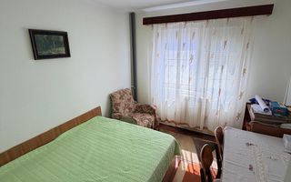 Vanzare apartament cu 4 camere in Micro 13, etaj 3, pret 65 000 euro - Poză 6
