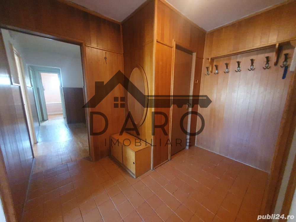 Vând apartament 4 camere in Dâmb - Poză 10