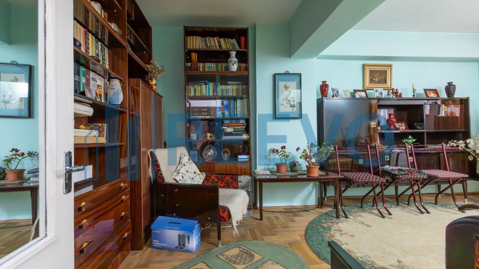 Apartament 4 camere, et. 1, str. 9 Mai, Bacău - Poză 10