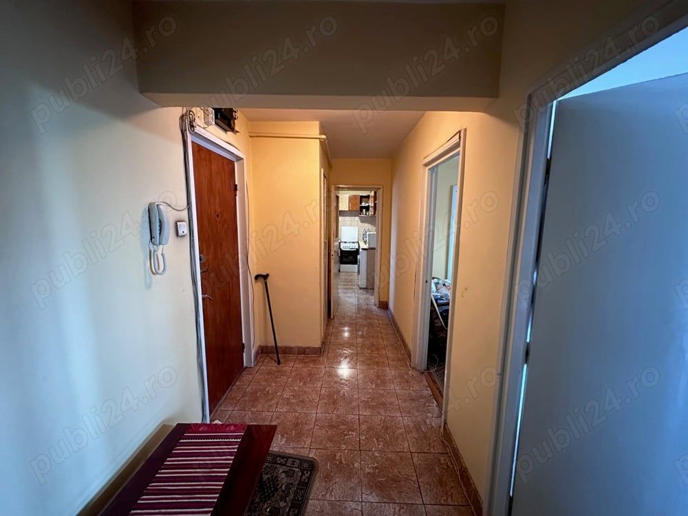 Ag BRASADAS vinde apartament 3 camere etaj 6/10 decomandat. - Poză 6