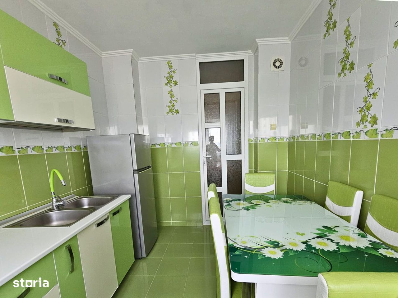 De vanzare Apartament spațios cu 4 camere, sos. Oltenitei, sector 4 - Poză 7