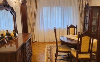 Vila 520 mp utili - 8 camere | Zona Unirii | Curte proprie 150 mp - Poză 14