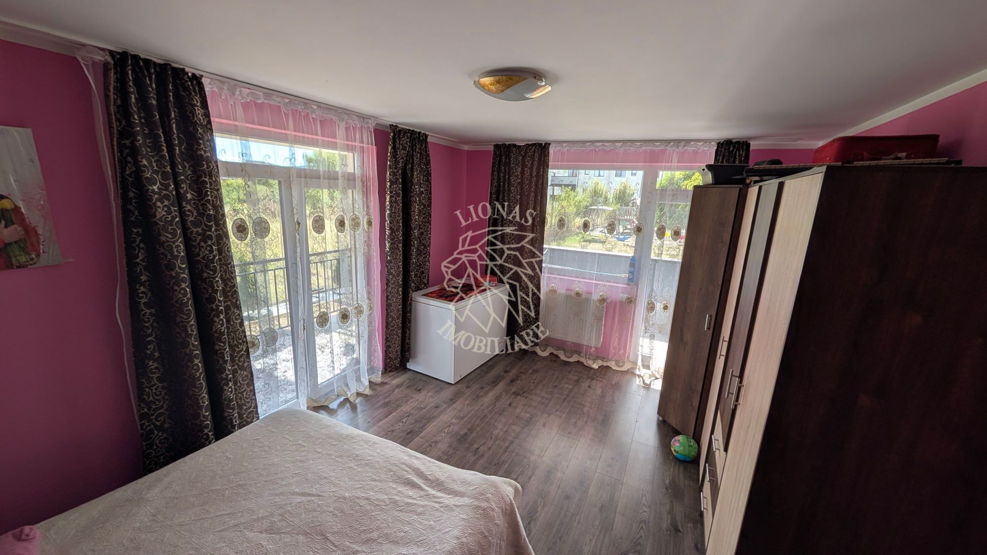 Apartament 98 mp con.-2 balcoane-parcare-spatiu verde-Valea Rusului - Poză 3