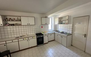 CASA DE INCHIRIAT I CISNADIE I SPATIU EDUCATIONAL - Poză 34